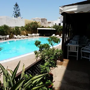 Zahra Hotel